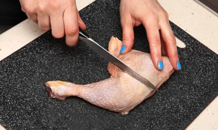 Home butchery – chicken thigh