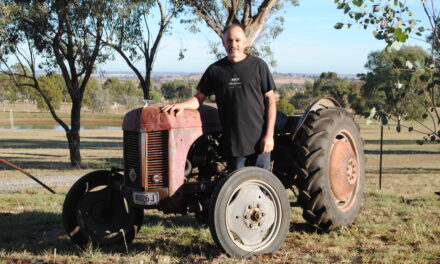Tractor odyssey through the outback